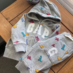 NWT Baby Gap Sweatshirt and Pants Set